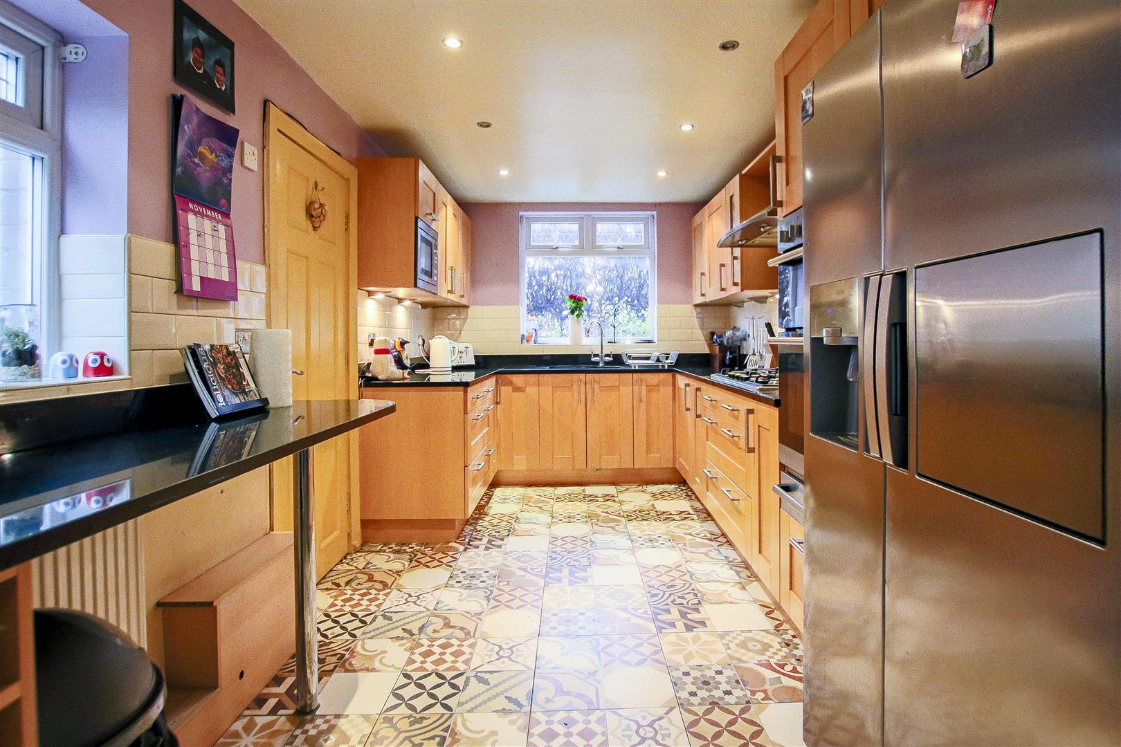 4 Bed Semi-detached House For Sale - Main Image